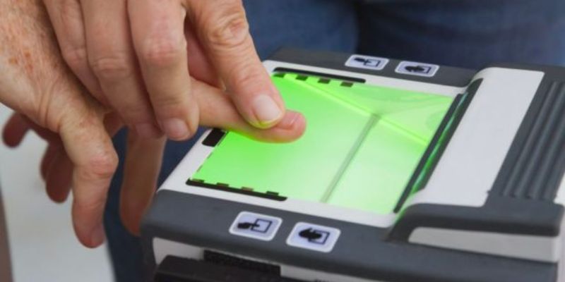 Lăn tay xin visa là gì?