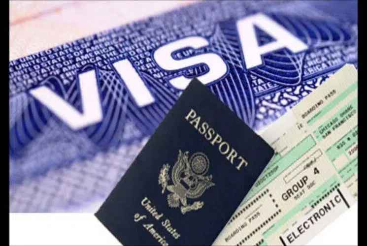 Visa du lịch Canada là loại thị thực cho phép người nước ngoài nhập cảnh vào Canada với mục đích du lịch