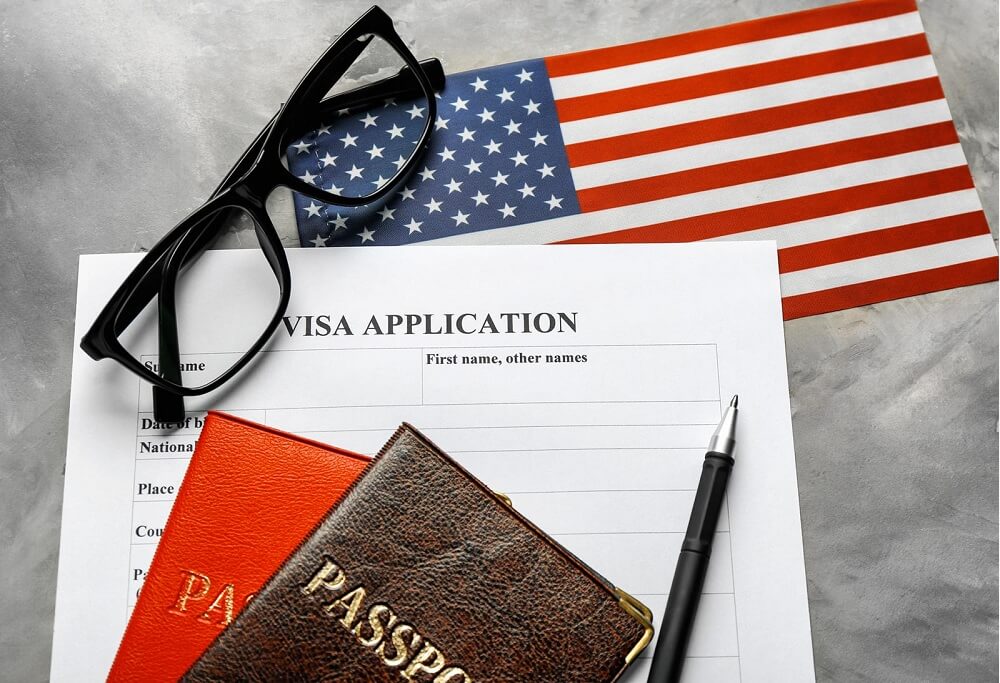 Khi chuẩn bị hồ sơ xin visa thì đương đơn cần làm gì?